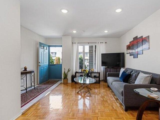 Condo for sale in East Rutherford, New Jersey