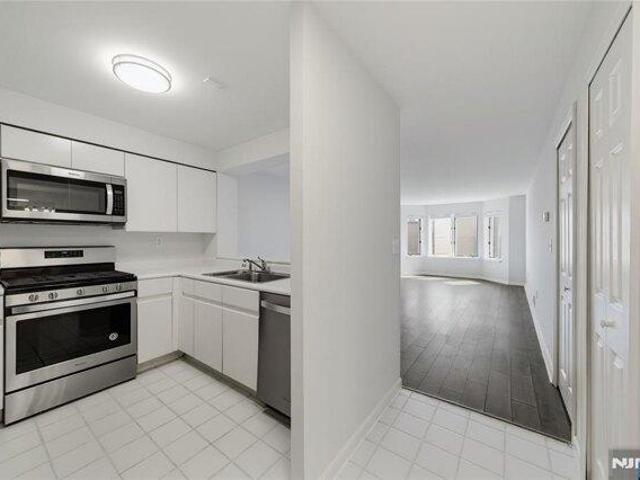 Condo for sale in Independence Harbor, Edgewater