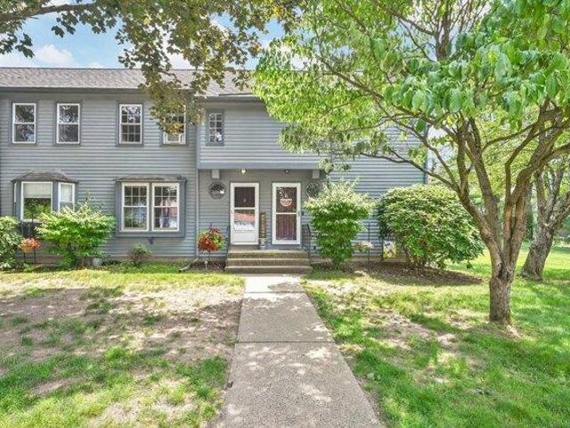 House for sale in Ellington