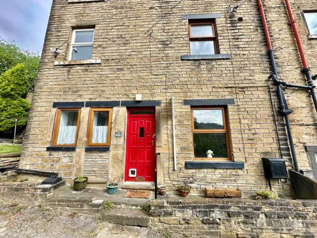 Terraced House for sale in Mytholmroyd, Mytholmroyd