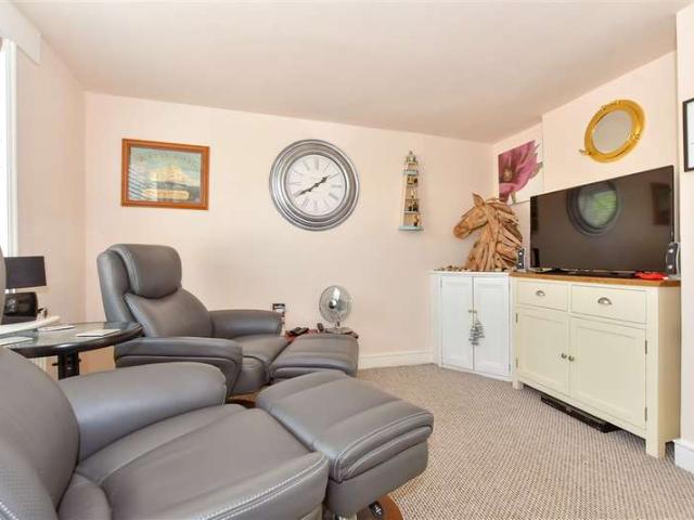 Cottage for sale in Middle Deal, Ash