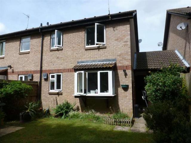 Cottage for rent in Wexham, George Green