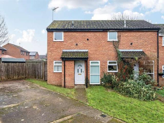Cottage for sale in Emmbrook, Wokingham