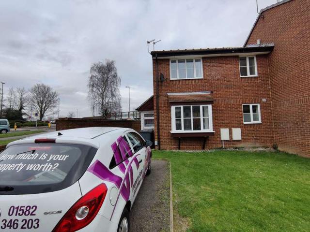 Cottage for sale in Bramingham Park, Luton