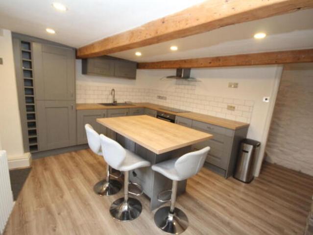 Cottage for rent in Bolton, Greater Manchester