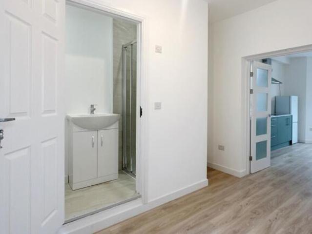 Cottage for rent in Cat Hill