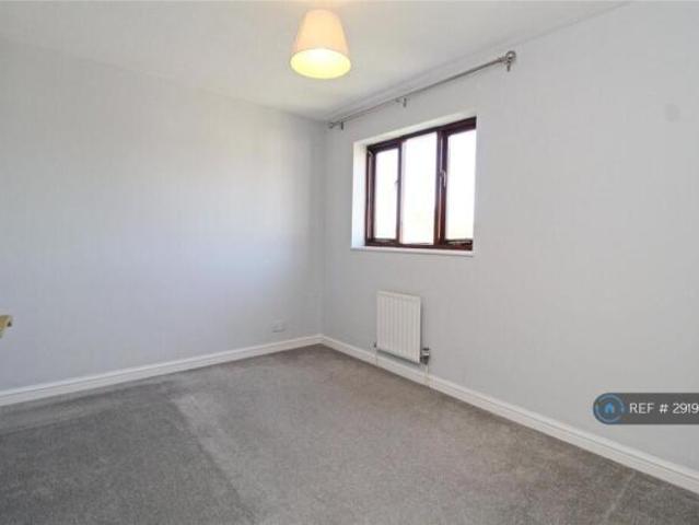 Cottage for rent in Fenny Stratford, Milton Keynes