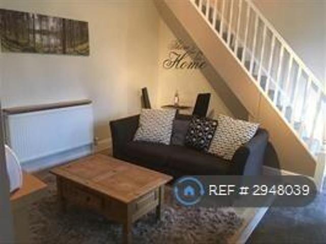 Cottage for rent in Pudsey, West Yorkshire