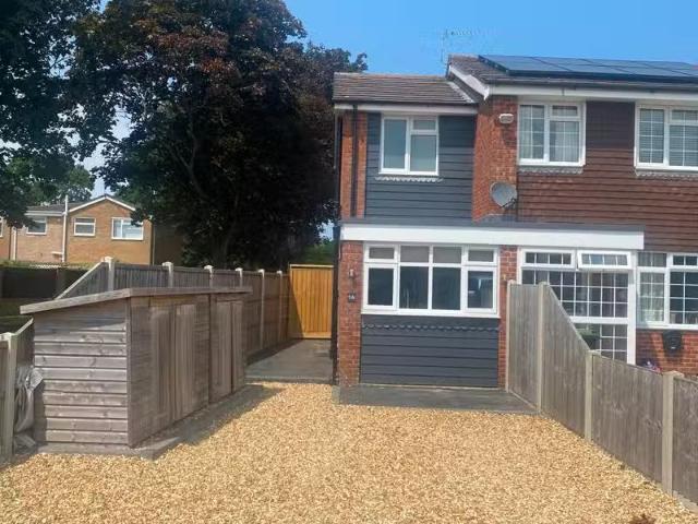 House for rent in Burton and Winkton, Burton