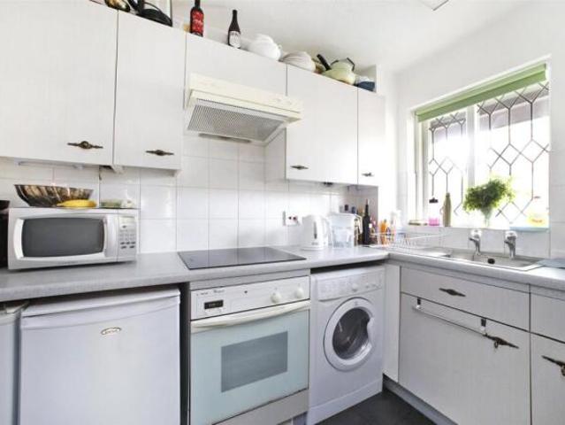 Cottage for rent in Cat Hill