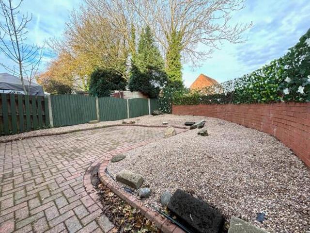 Cottage for rent in Warrington