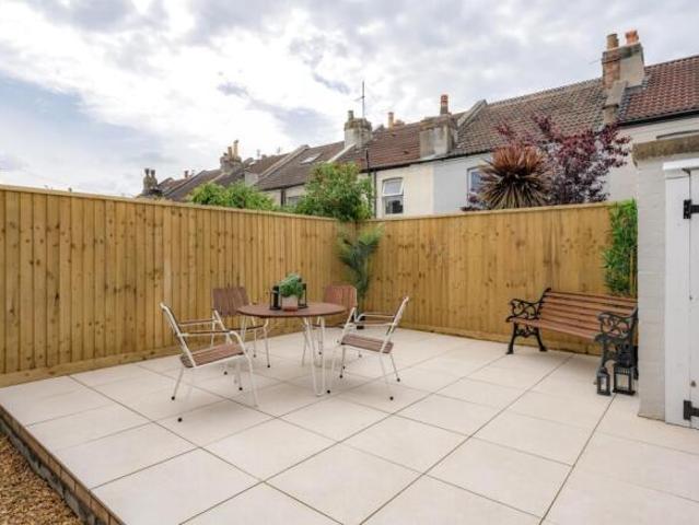 Cottage for rent in Redfield, Bristol