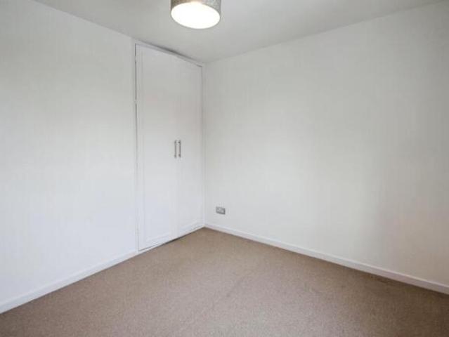 Cottage for rent in George Green, Buckinghamshire