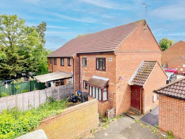 House for sale in Greater London