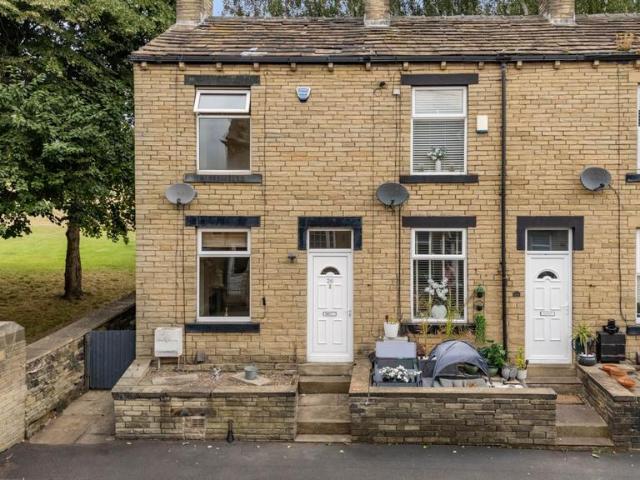 House for sale in Brookfoot, Brighouse