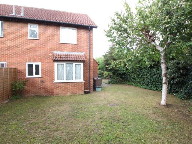 House for sale in Stoneleigh, Ewell