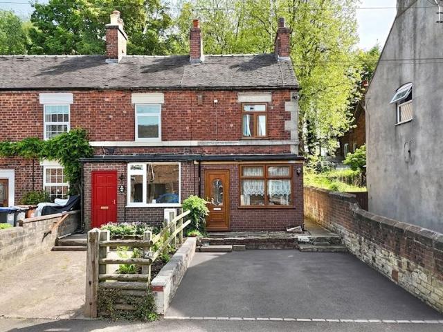 House for sale in Kingsley Moor, Staffordshire