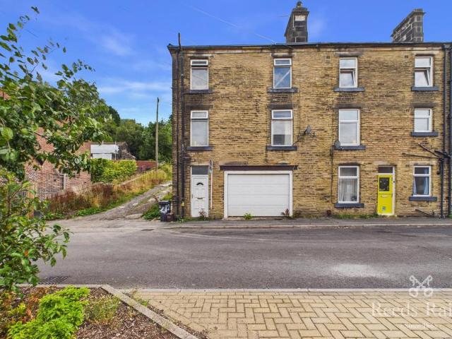 House for sale in Walsden, West Yorkshire