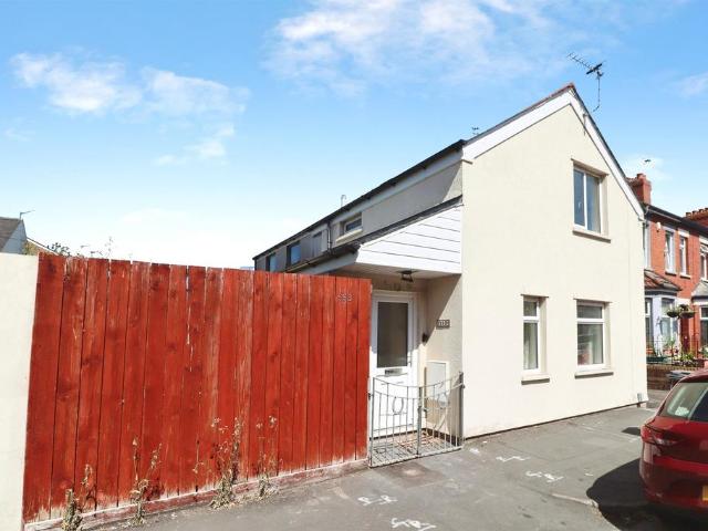 House for sale in Falcon Lodge, Wales
