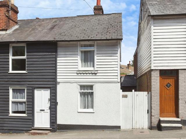 House for sale in Sandown Park, Kent