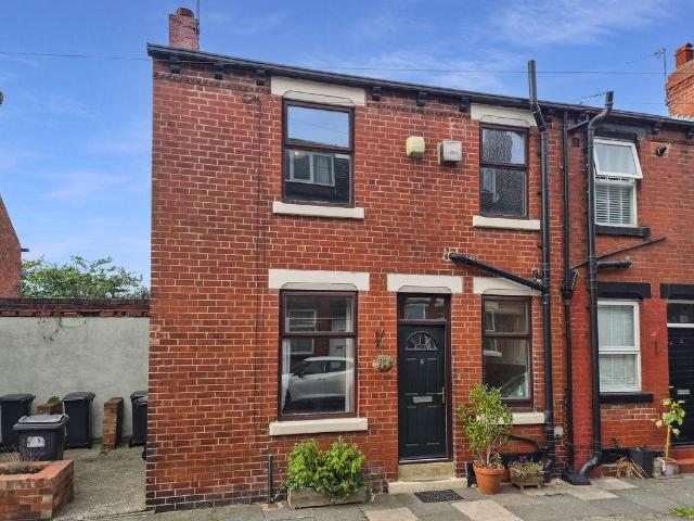 House for sale in Kirkstall, West Yorkshire