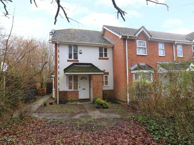 House for sale in Hedge End, Helford