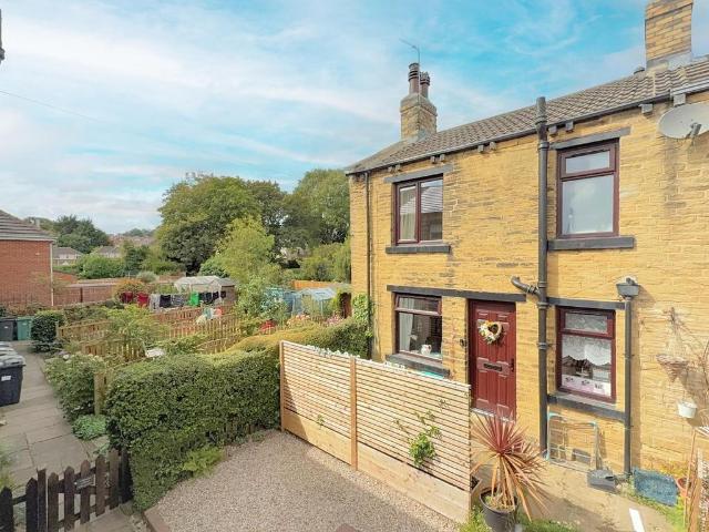 House for sale in Littlemoor Bottom, Leeds