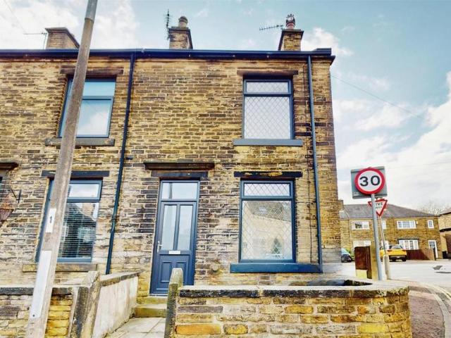 House for sale in Shelf, West Yorkshire