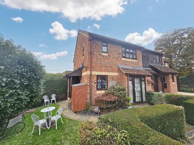 House for sale in Ringles Cross, Cross In Hand