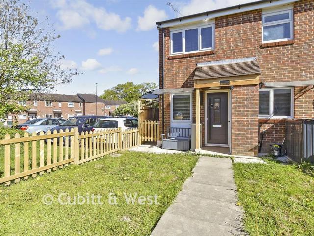 House for sale in Broadfield, Glynde