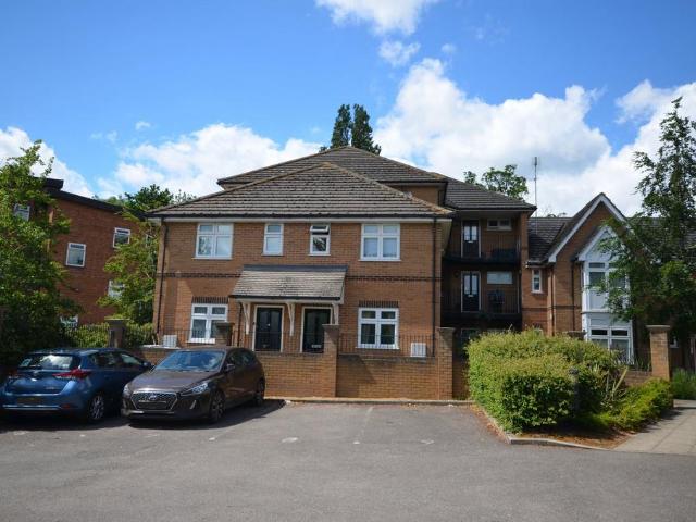 Flat for sale in London Borough of Harrow, Greater London