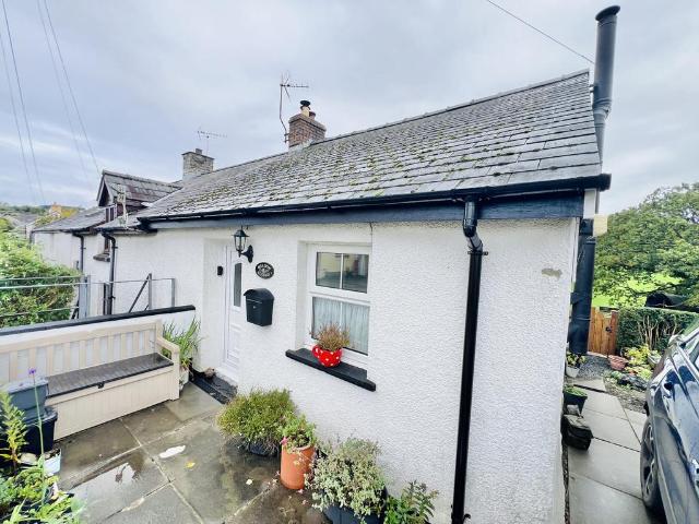 House for sale in Penrhyn-coch