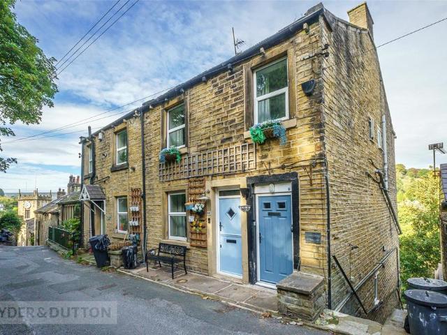 House for sale in Ward Place, Kirklees