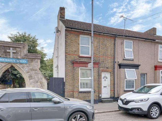 House for sale in Aveley, Essex