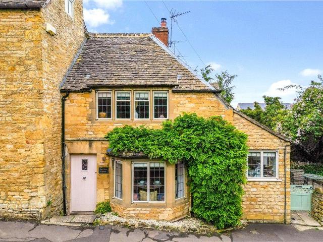 House for sale in Fossebridge, Gloucestershire