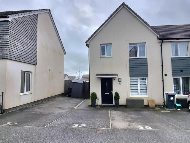 House for sale in Launceston, Cornwall