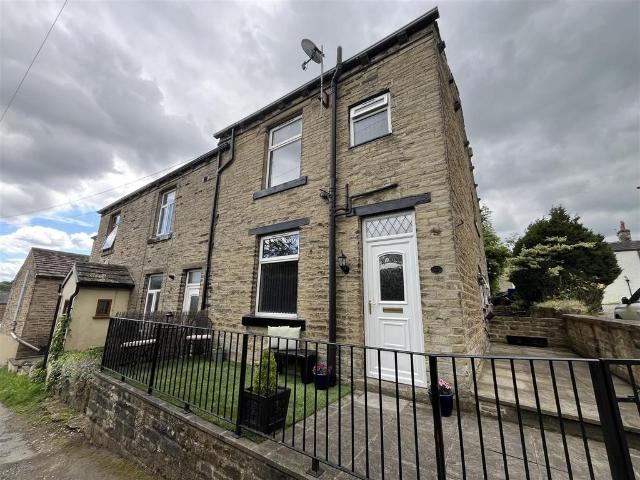 House for sale in Lower Woodlands, West Yorkshire