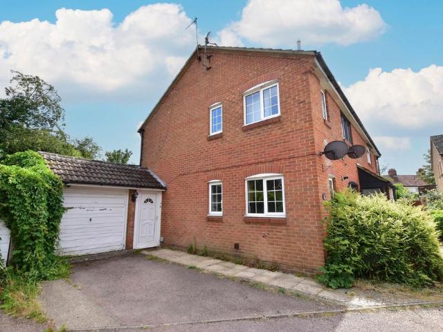 House for sale in Batchworth, Hertfordshire