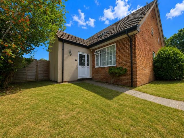 House for sale in Bramingham Park, Luton