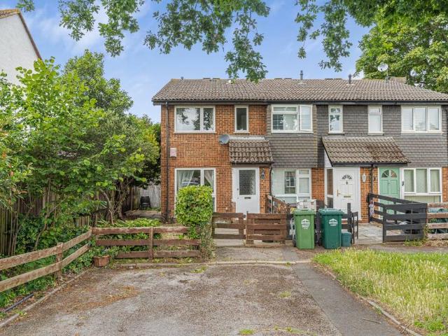 House for sale in Littleton Common, Lower Halliford