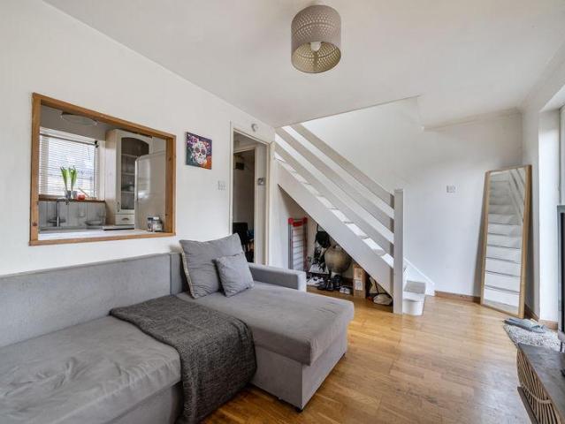 House for sale in Silvertown, Greater London