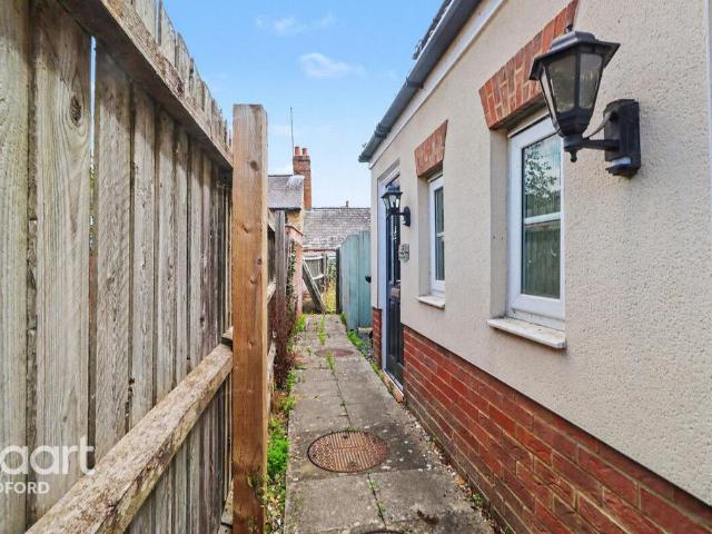 House for sale in Harrold, Bedford