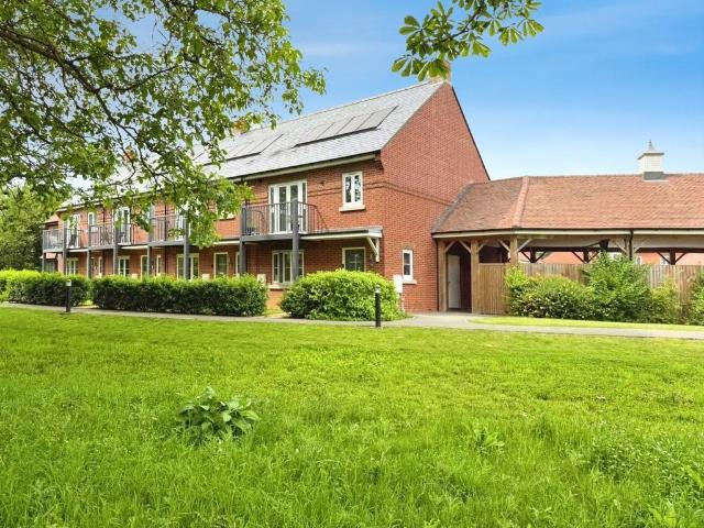 House for sale in Bourne End, Pouchen End