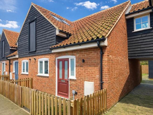 House for sale in Chipping Hill, Essex