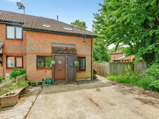 House for sale in Red Hill, Surrey