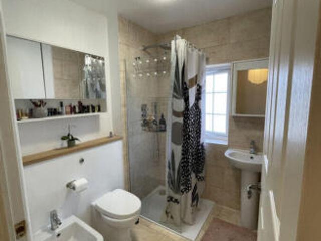 Cottage for sale in Spring Park, Luton