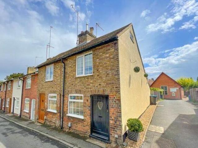 House for sale in Pouchen End, Hertfordshire