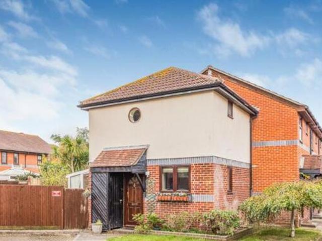 House for sale in Spring Vale, Hampshire