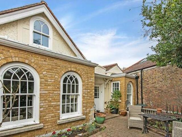 House for sale in Deepcut, Surrey