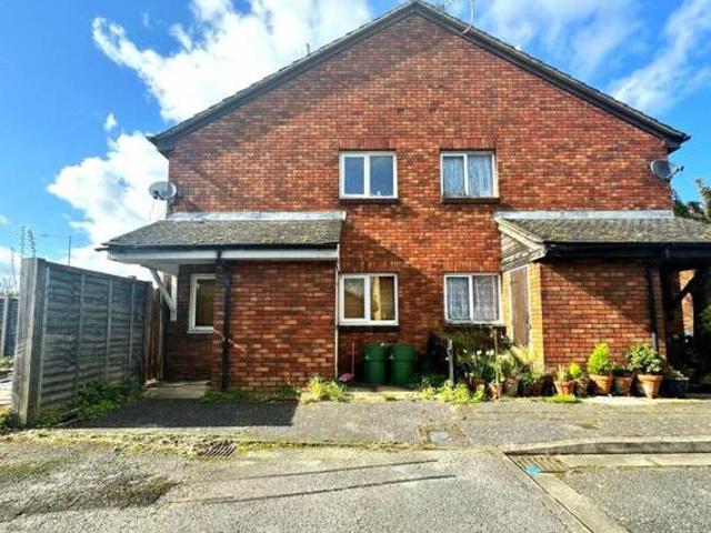 House for sale in Uxbridge, Greater London